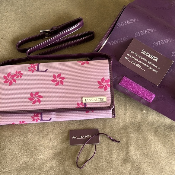NIB with tags. Lancaster Women’s Crossbody wallet/clutch. Leather with fabric - Picture 2 of 8